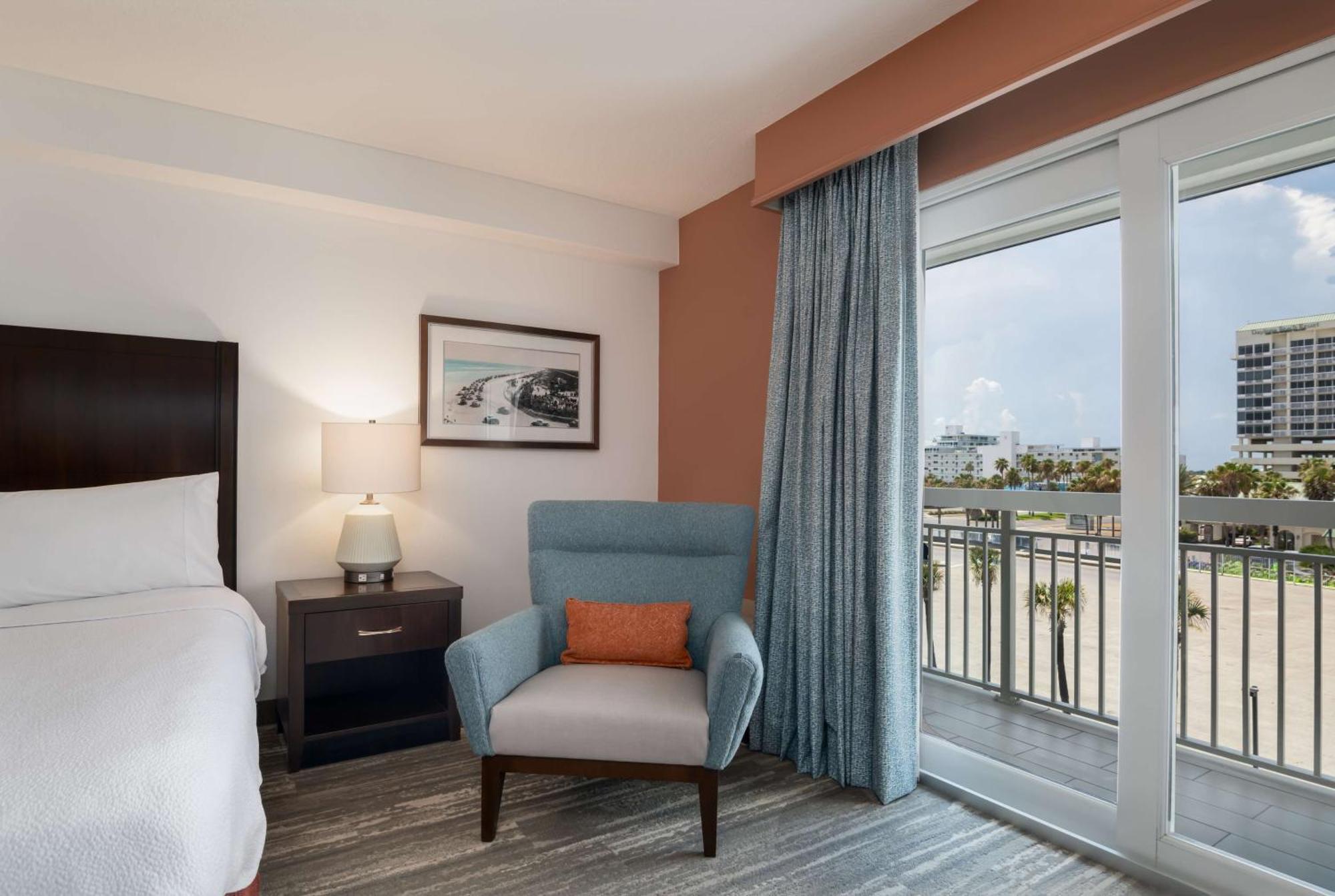 Hilton Garden Daytona Oceanfront Hotel 3*